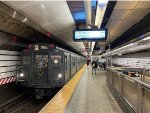 Southbound Holiday Train about to depart Lexington Av-63 St Station 